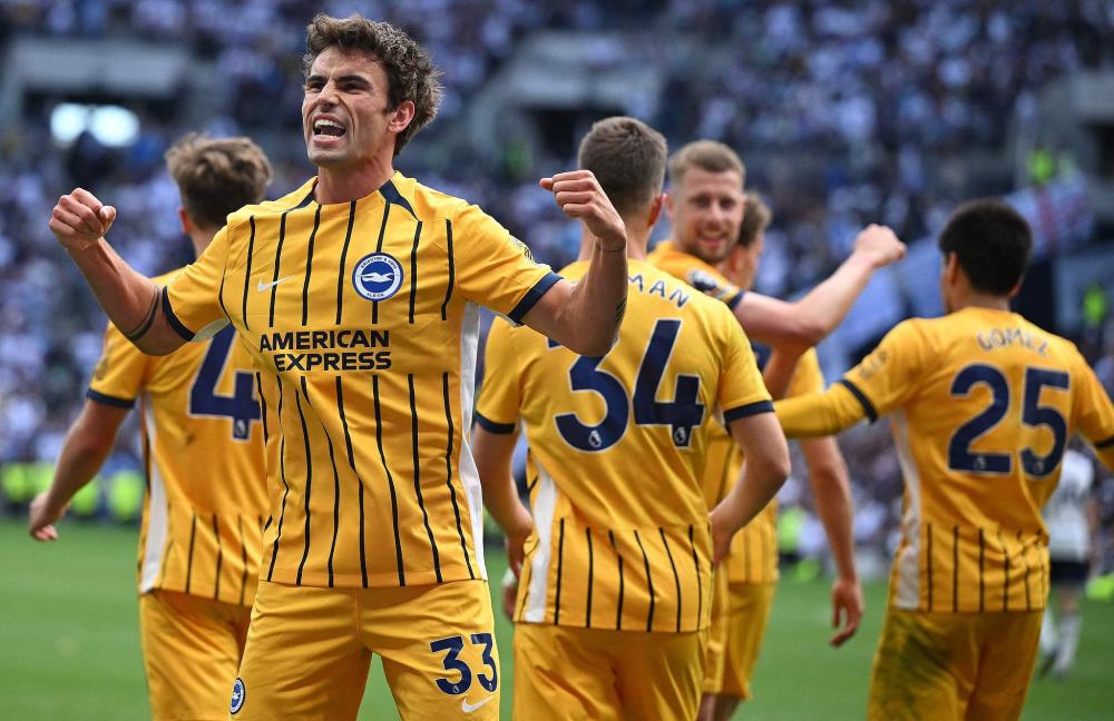 官方：30岁纽卡中场艾萨克-海登自由身离队